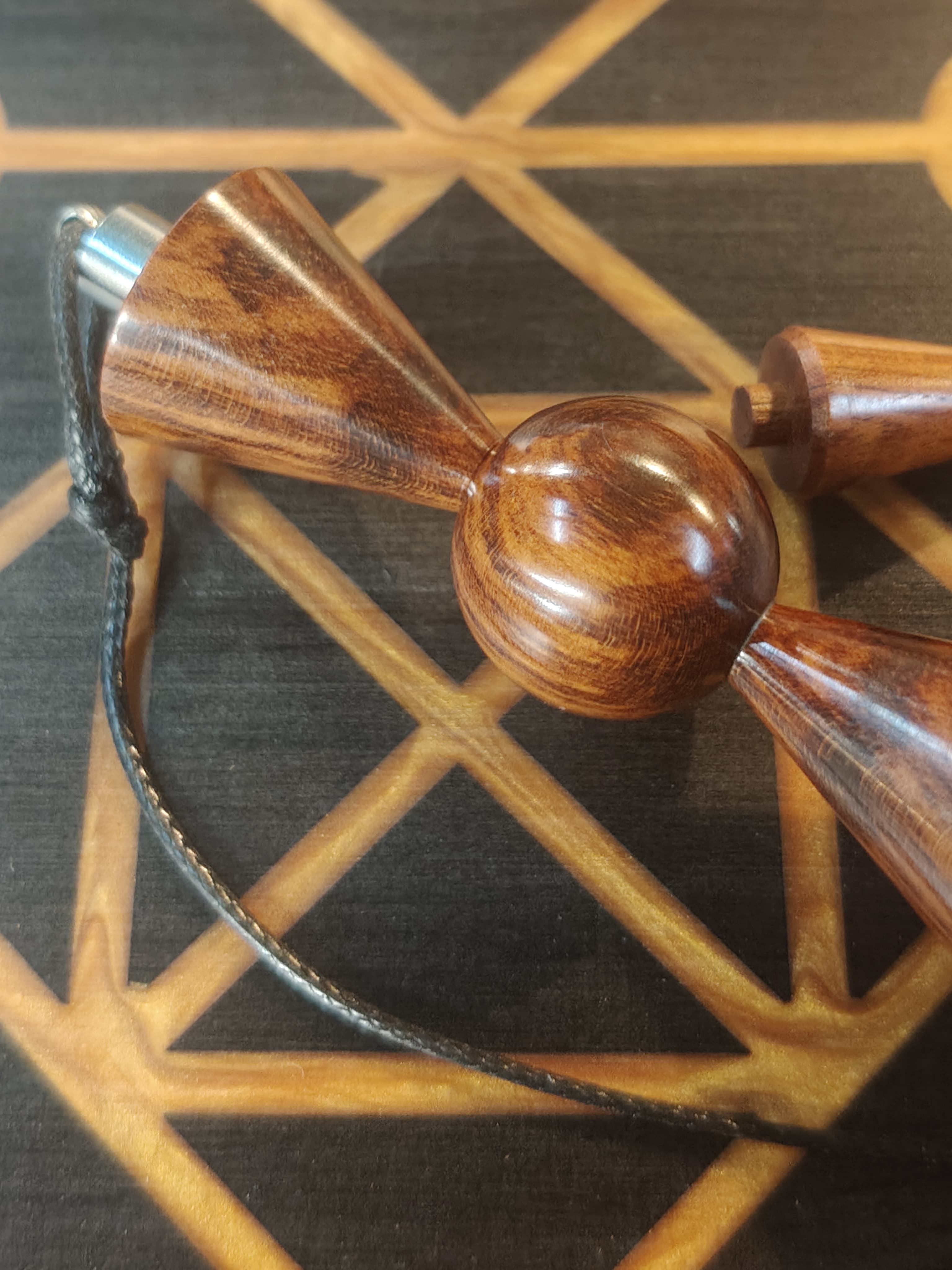Pendolo Orion Legno Serpente