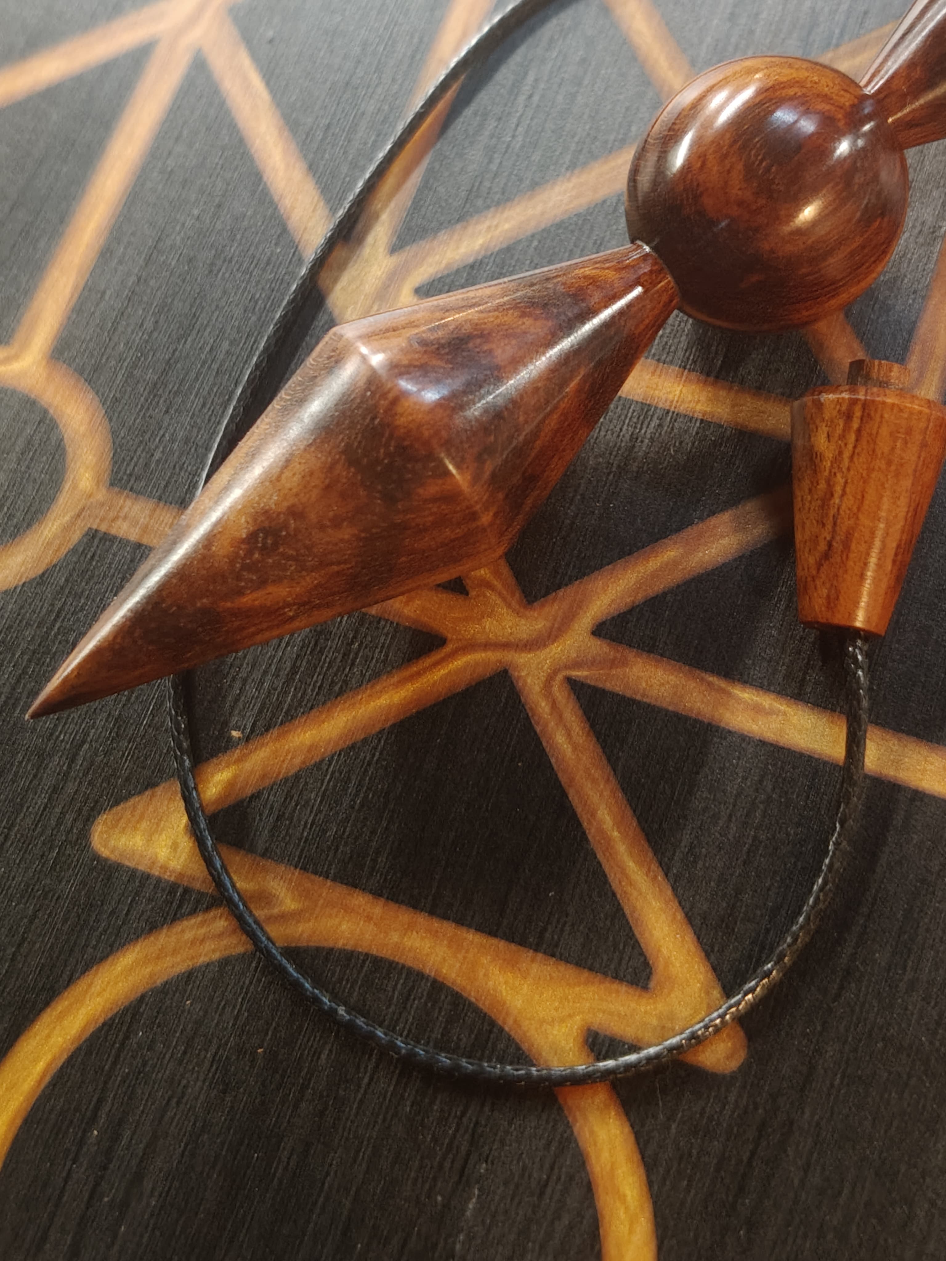Pendolo Orion Legno Serpente